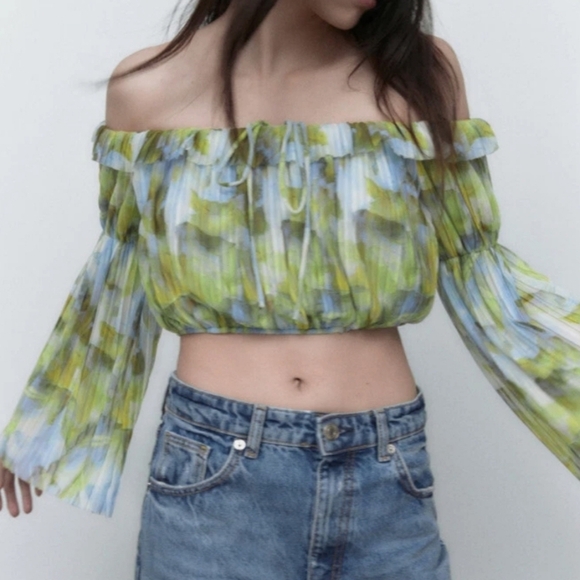 Zara Green and Blue Ruffled Off-Shoulder Crop Blouse - Picture 1 of 10